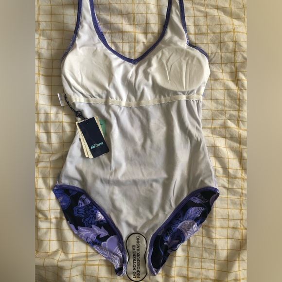 🩱 Brand new 1 piece Medium Size women swimsuit 🩱 - Picture 4 of 5